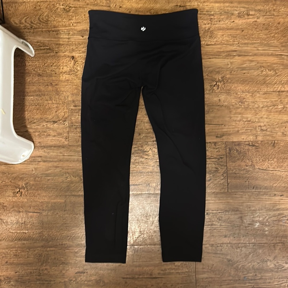 Lululemon Wunder Under Cropped Leggings
